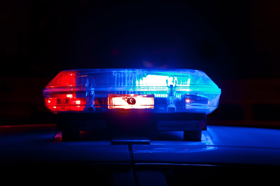 Un bărbat beat a amenințat că se sinucide cu un pistol. Ce au descoperit polițiștii 