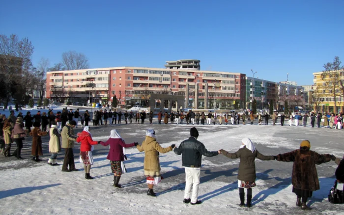 Hora Unirii la Tulcea FOTO Arhivă Adevărul