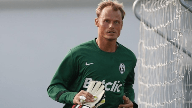 Șoc în fotbal: fostul portar Alex Manninger a murit într-un accident îngrozitor. A intrat cu mașina într-un tren de pasageri