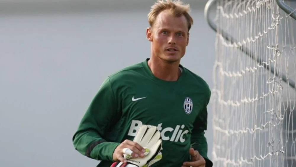 Șoc în fotbal: fostul portar Alex Manninger a murit într-un accident rutier îngrozitor. A intrat cu mașina într-un tren de pasageri