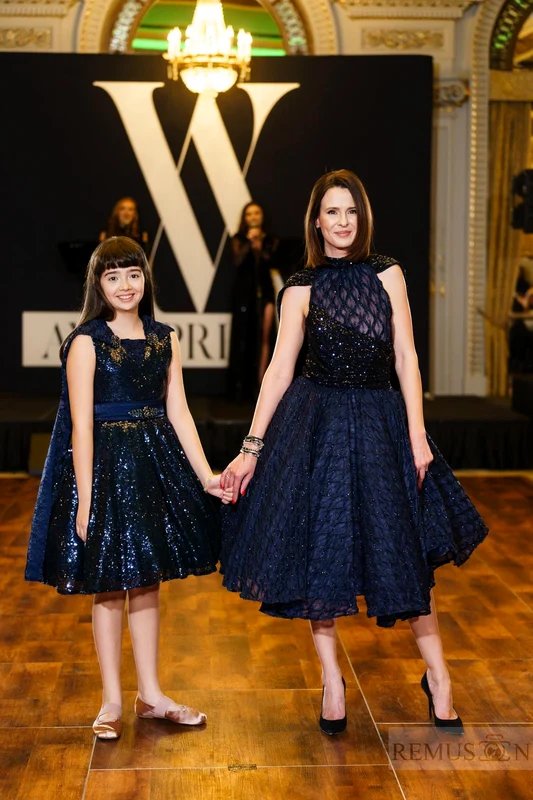 Livia Graur și fiica ei, Renata, pe scena Soirees de la Mode foto Facebook 