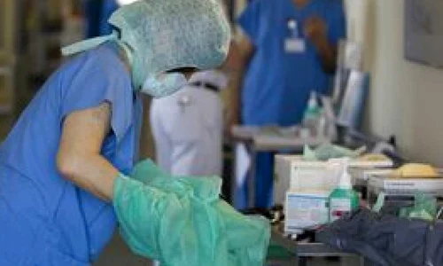O fertilizare in vitro costa 2.000 de euro