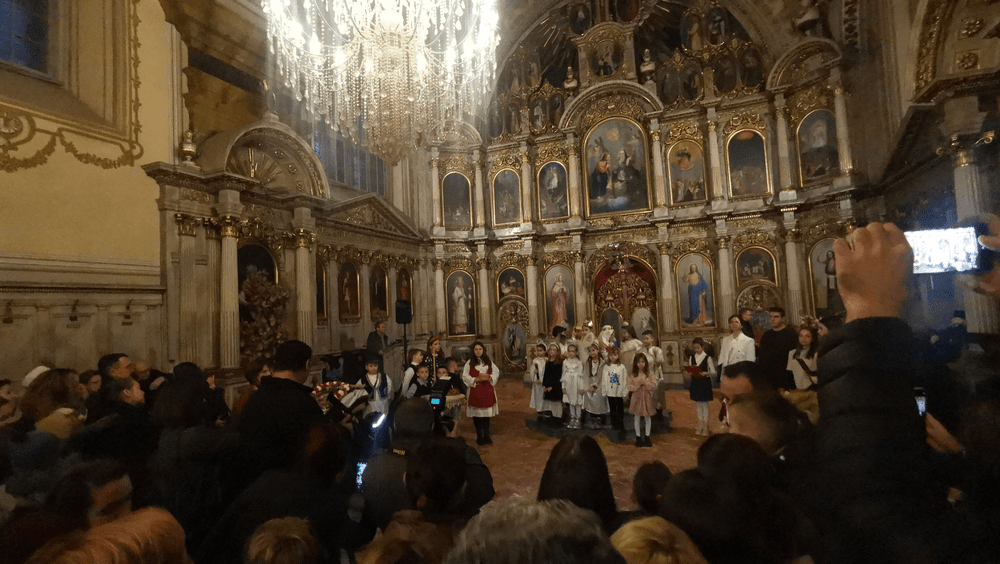 Cu un secol în urmă, românii sărbătoreau Crăciunul în 7 ianuarie, ca sârbii și rușii. De ce s-a trecut la noul calendar