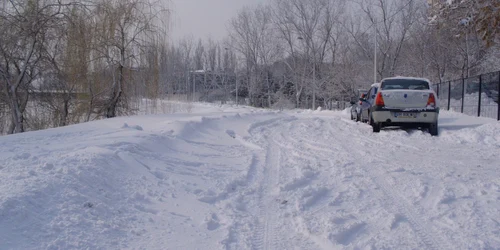 Bărbatul a furat din mai multe maşini parcate pe raza municipiului 