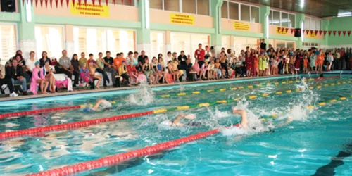 Părinţii vin să-i susţină pe cei mici la concursuri