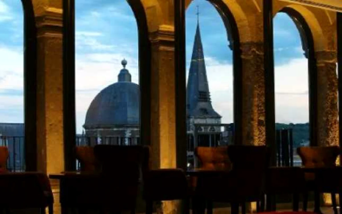 Restaurant crowne plaza