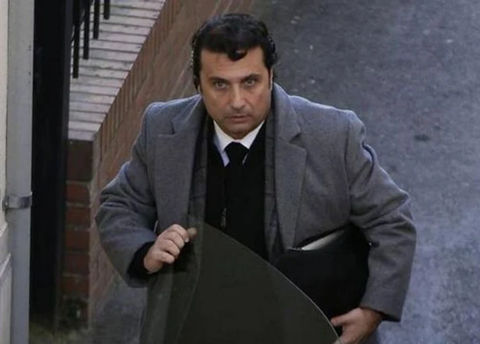 
    Vasul Costa Concordia a naufragiat după ce a lovit nişte stânciFoto Slate.com  