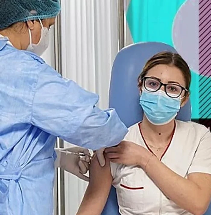 Mihaela Anghel, prima persoană vaccinată