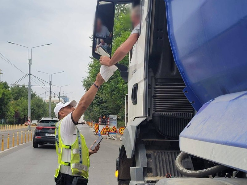 Noi reguli pentru șoferii de camioane care intră în București. Ce taxe pe zone și amenzi sunt propuse