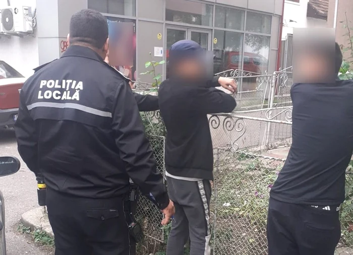 Scandalul a fost oprit la timp de poliţiştii locali