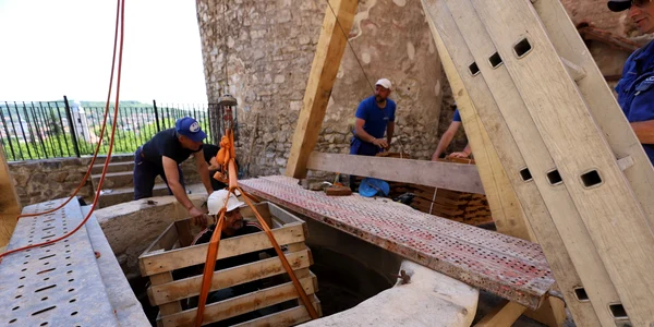 Castelul Corvinilor din Hunedoara  Foto Daniel Guță ADEVĂRUL (64) JPG