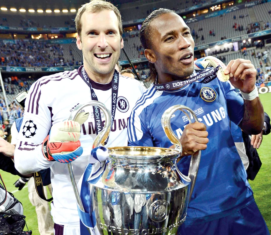 Cech şi Drogba, alături de trofeul Ligii Campionilor