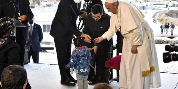 Papa Francisc la centrul de primire al refugiaţilor din Mytilene Insula Lesbos 5 decembrie 2021 FOTO EPA-EFE