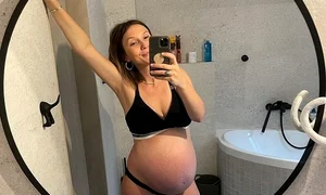 adela popescu burtica  jpeg