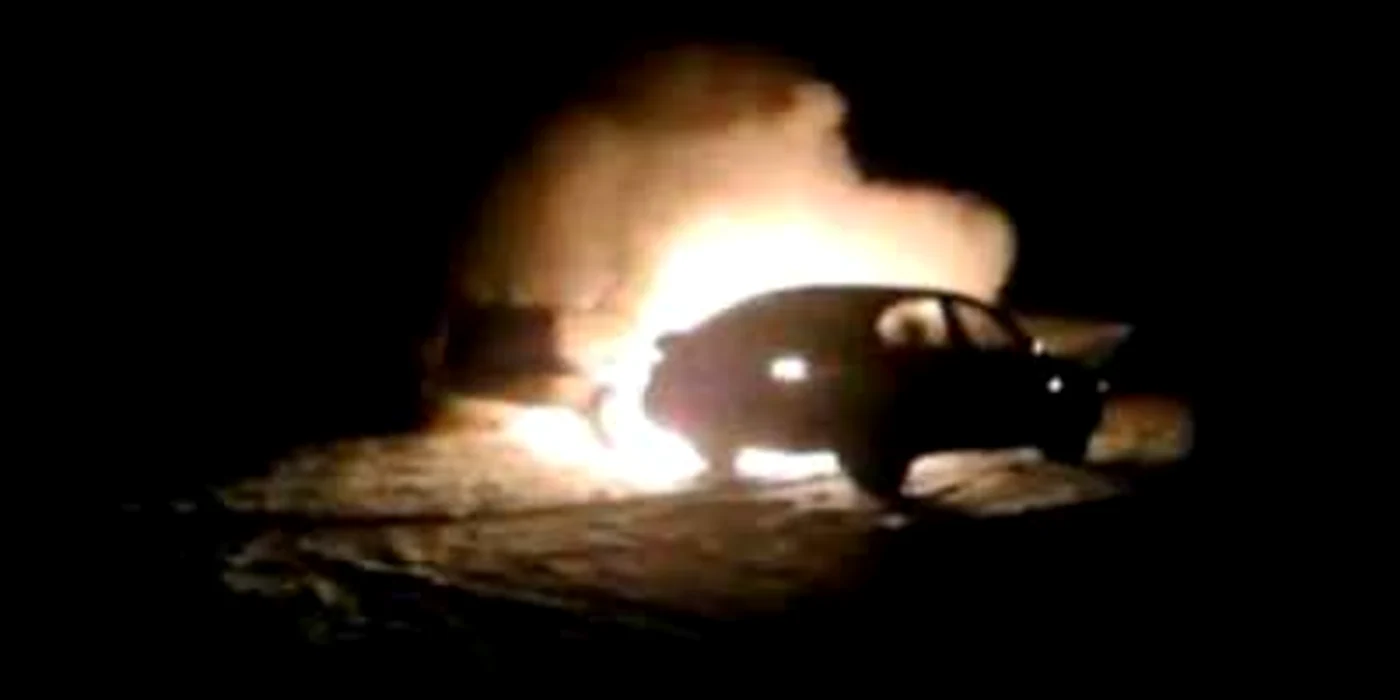 Mașina a luat foc în trafic (arhivă Adevărul)