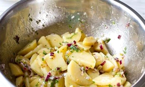 salata de cartofi5 jpeg