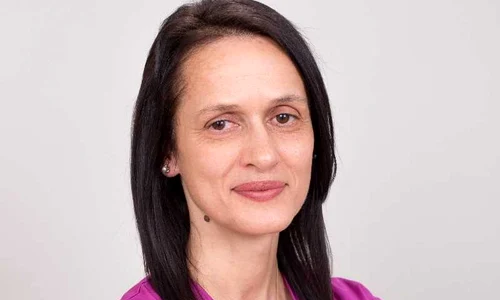 1 denisa nica 1 jpg jpeg