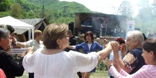 Buzoienii sunt aşteptaţi la serbarea folclorică