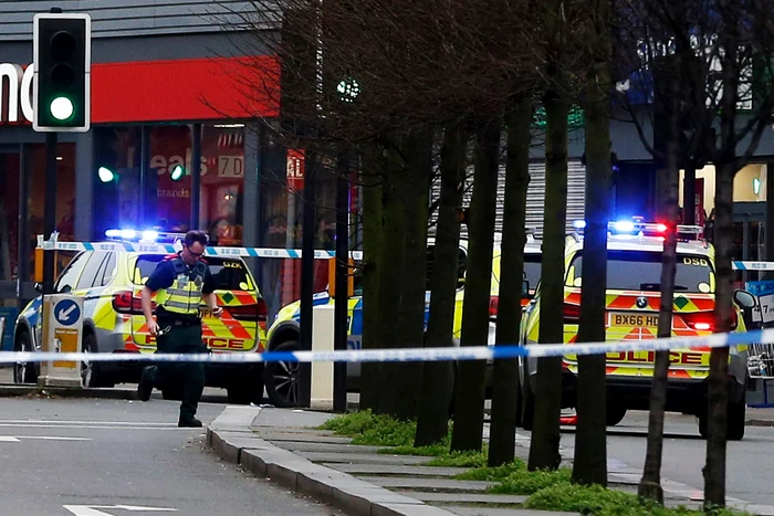 Un bărbat a fost împuşcat de poliţie după un atac cu cuțitul, în LondraFoto: Captură Video