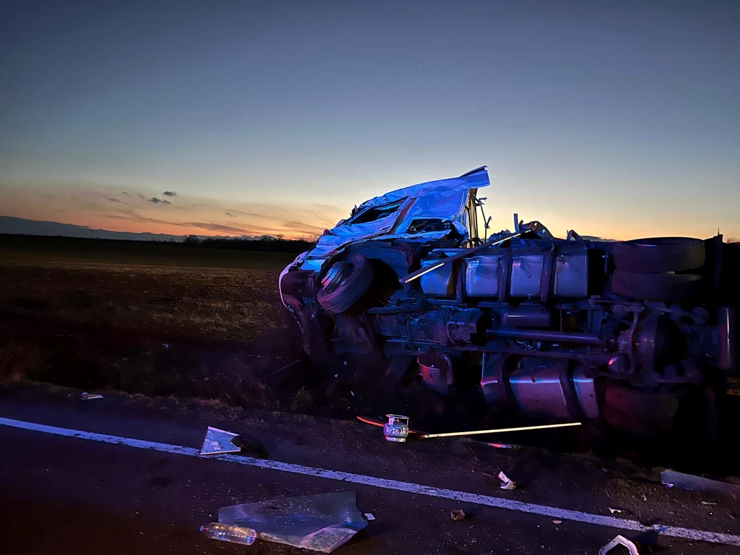 Accident mortal între două TIR-uri pe DN56A FOTO: DRDP Craiova