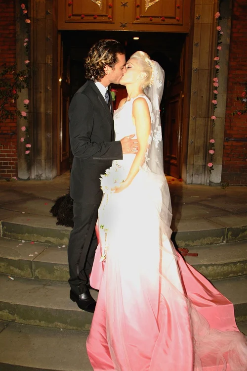 17 gavin rossdale finally proposed to gwen stefani and in september 2002 the couple were married in london at st paul s church covent garden jpg jpeg