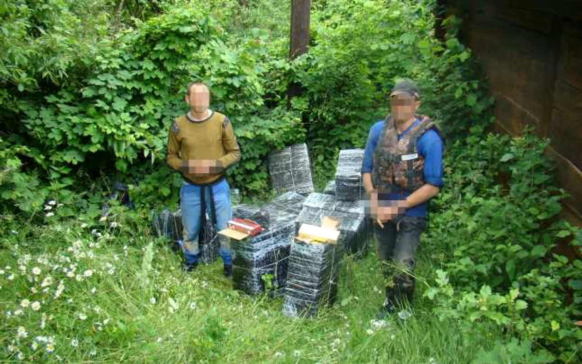 Cei doi bărbaţi au fost reţinuţi Foto: Adevărul