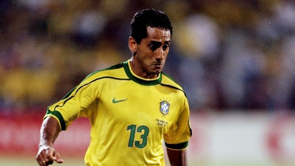 A murit Zé Carlos, vicecampion mondial cu Brazilia în 1998, care a jucat un singur meci în carieră pentru Seleçao