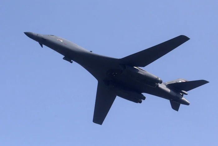 Bombardierul B-1B Lancer FOTO EPA-EFE