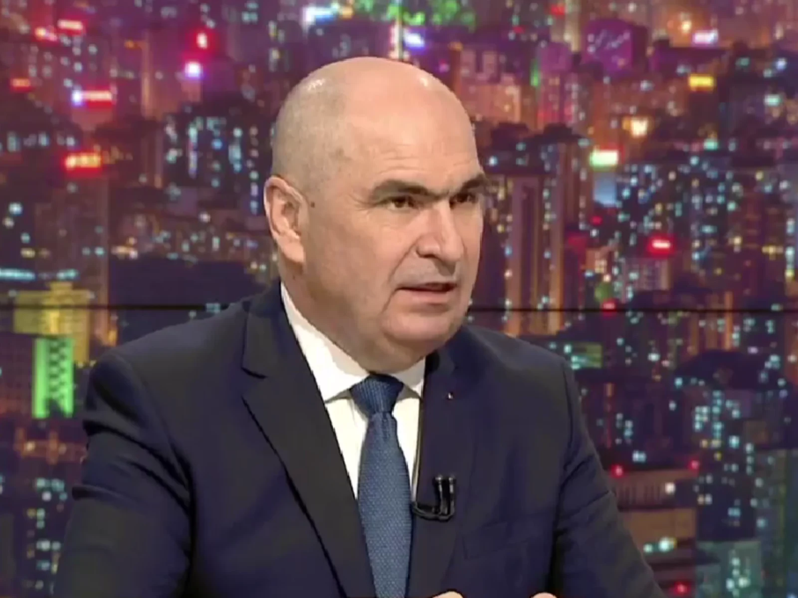 Ilie Bolojan, ironic la adresa moțiunii de cenzură: „În afară de titlul care i s-a găsit, ea este o moțiune simplă, «Moțiunea Stingem Lumina»”