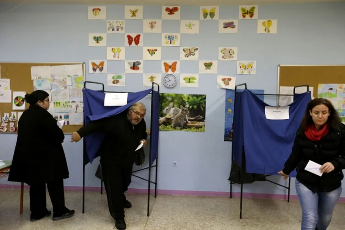 Grecii au o alegere dificilă de făcut FOTO AP