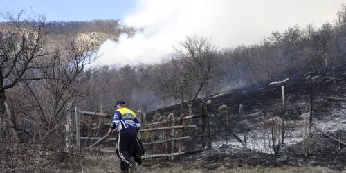 pompierii au intervenit în mai multe localităţi din Mehedinţi 