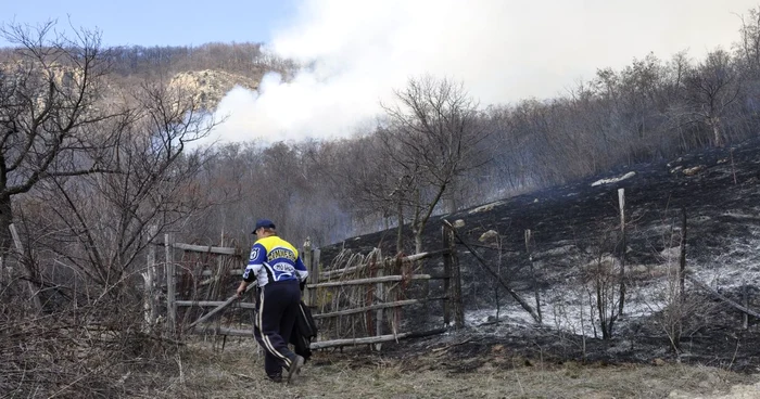 pompierii au intervenit în mai multe localităţi din Mehedinţi 