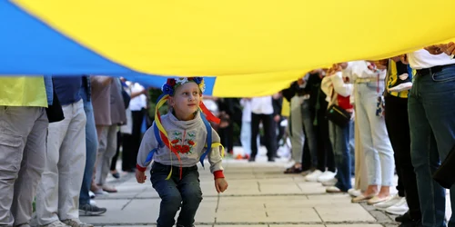 Copilul unui soldat urainean FOTO AFP
