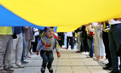 Copilul unui soldat urainean FOTO AFP