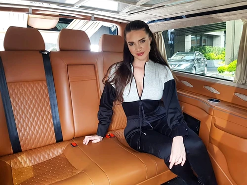 Otilia Bilionera urmează să se căsătorească cu iubitul eiFoto Instagram