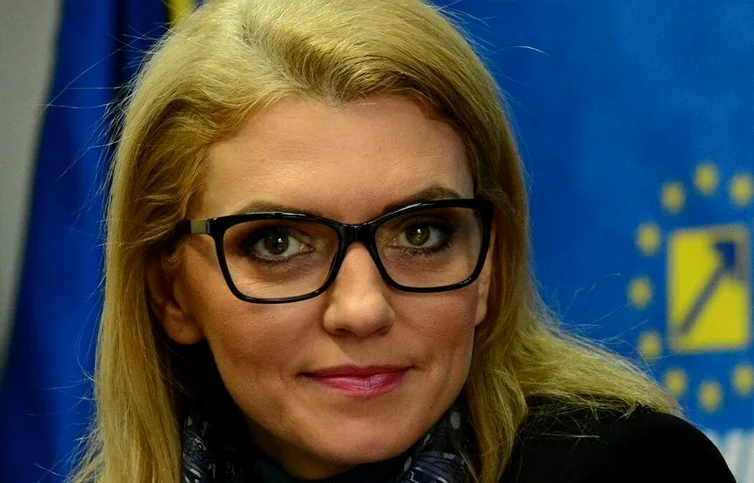 Alina Gorghiu a salutat desemnarea lui Bolojan ca premier. FOTO Facebook