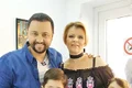 Cei doi copii ai  Sandei Ladoşi, la o  întâlnire cu Măruţă jpeg