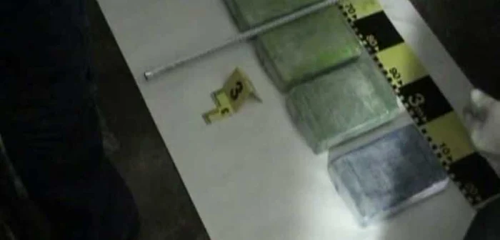 Suspecţii sunt acuzaţi de săvîrşirea infracţiunii de droguri