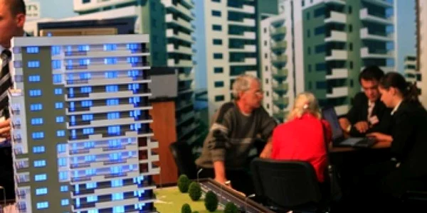 Decizia achiziţiei unei locuinţe, amânată pentru 2010