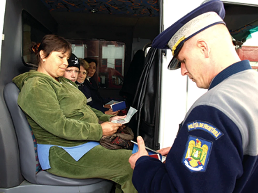 Arad: ORAŞUL PE SCURT / Punct de frontieră temporar
