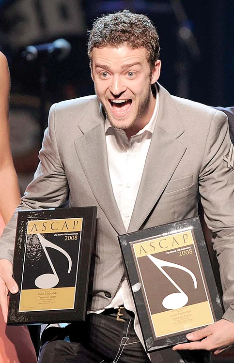 Justin  Timberlake, 34 de ani, cântăreţ şi actor