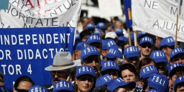 Nemulţumirile privind salarizarea ar putea scoate profesorii în stradă