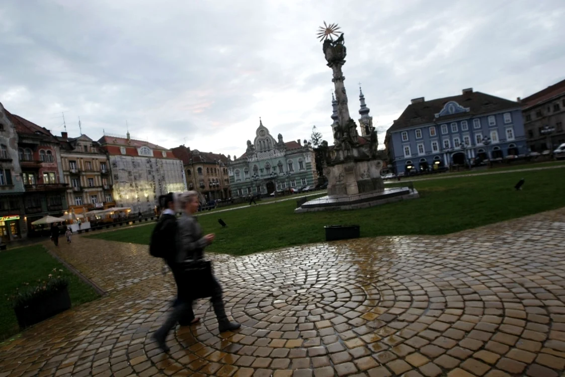 Monumentul Ciumei din Piaţa Unirii