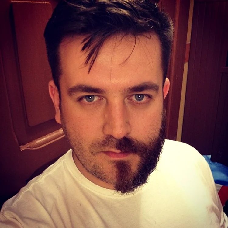 Barba a fost indepartata initial doar de pe jumatate de fata