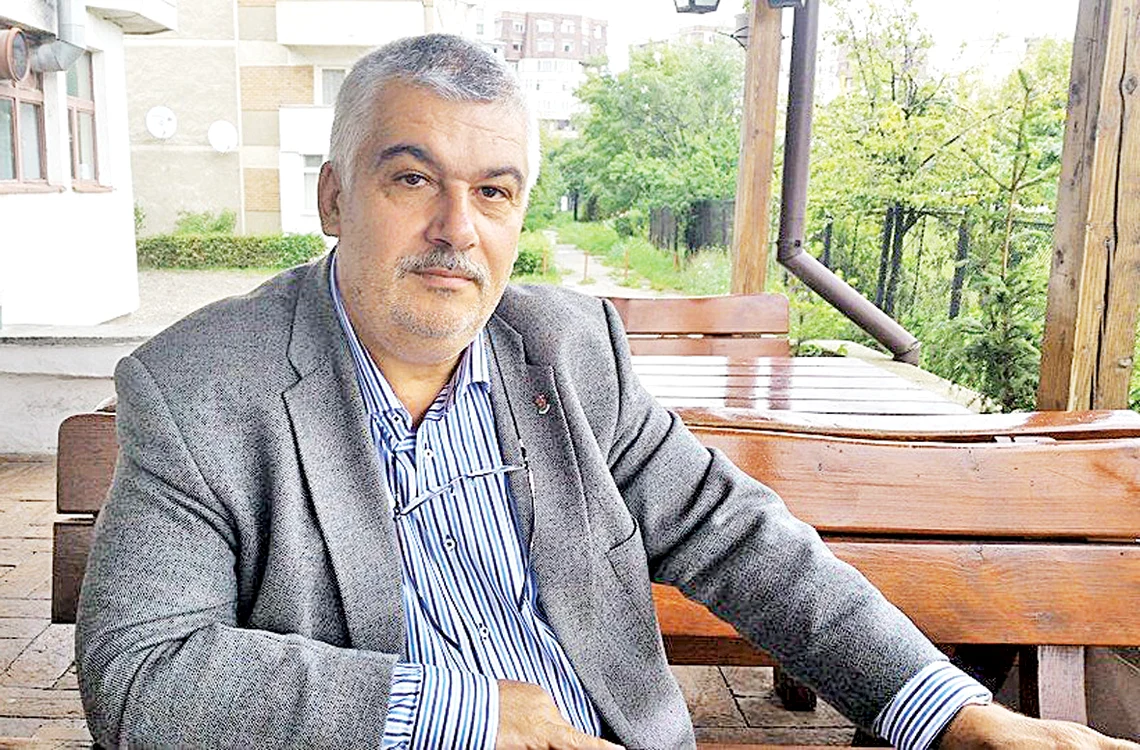 Politicianul Călin Matei a fotografiat camerele devastate