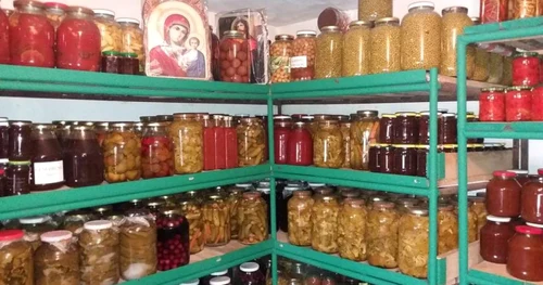 Cămara mănăstirii Dervent FOTO Părintele Efrem
