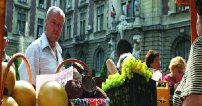 Bucureşti: Piaţă în ograda Ministerului Agriculturii