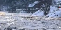 sloiuri de gheaţă pe râu Maramureş captură video RAW Meteo Group jpg