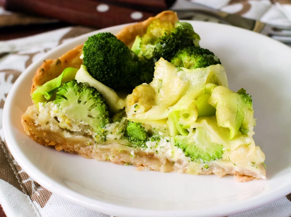 tarta cu broccoli si dovlecei jpeg