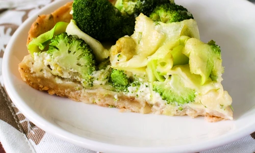 tarta cu broccoli si dovlecei jpeg